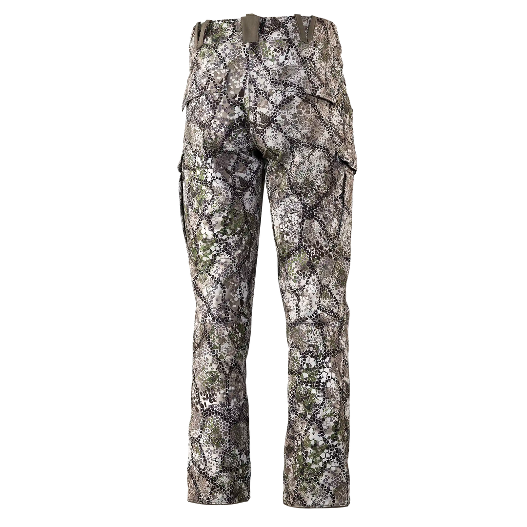 Badlands camo hunting pants, featuring Approach pattern and skull logo for outdoor concealment and brand identification.